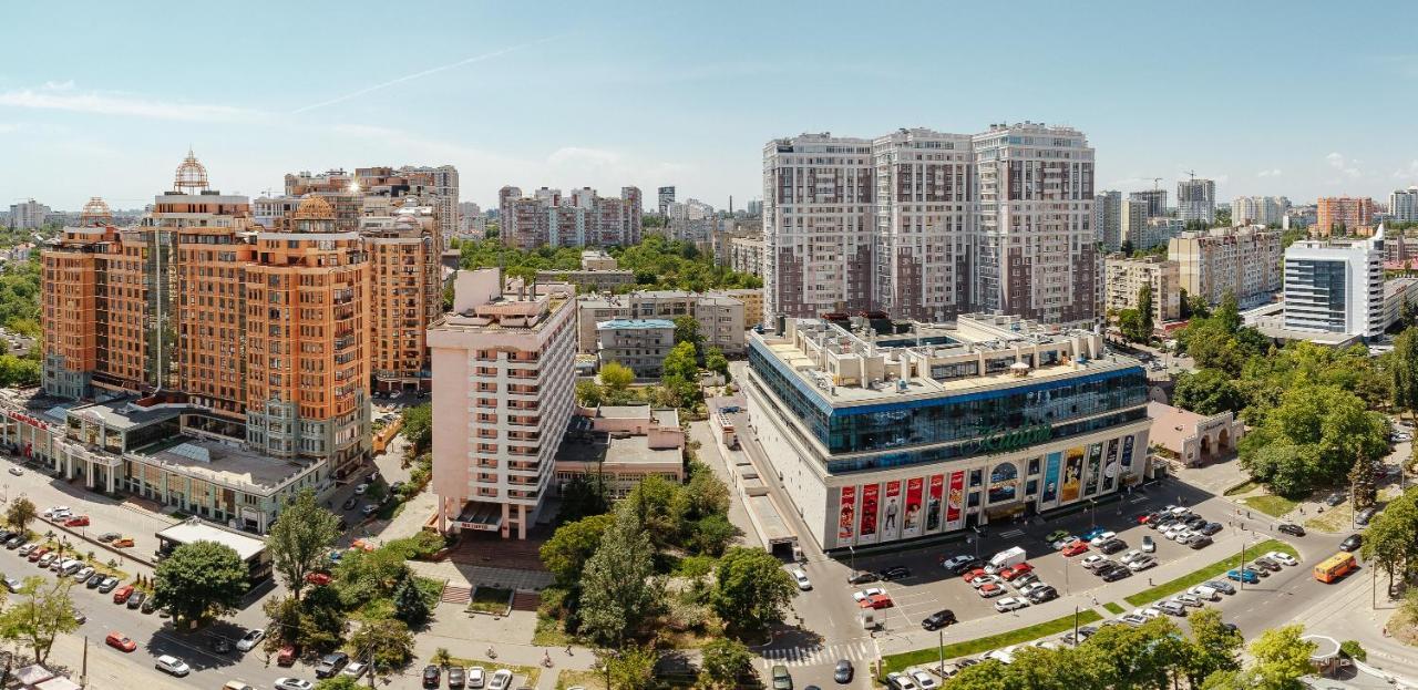 Grey Apartment In 14 Floor Odessa Exterior foto